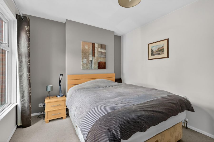 2 Marlborough Gardens