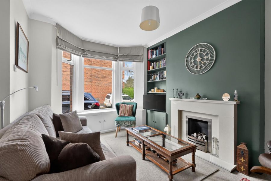 2 Marlborough Gardens