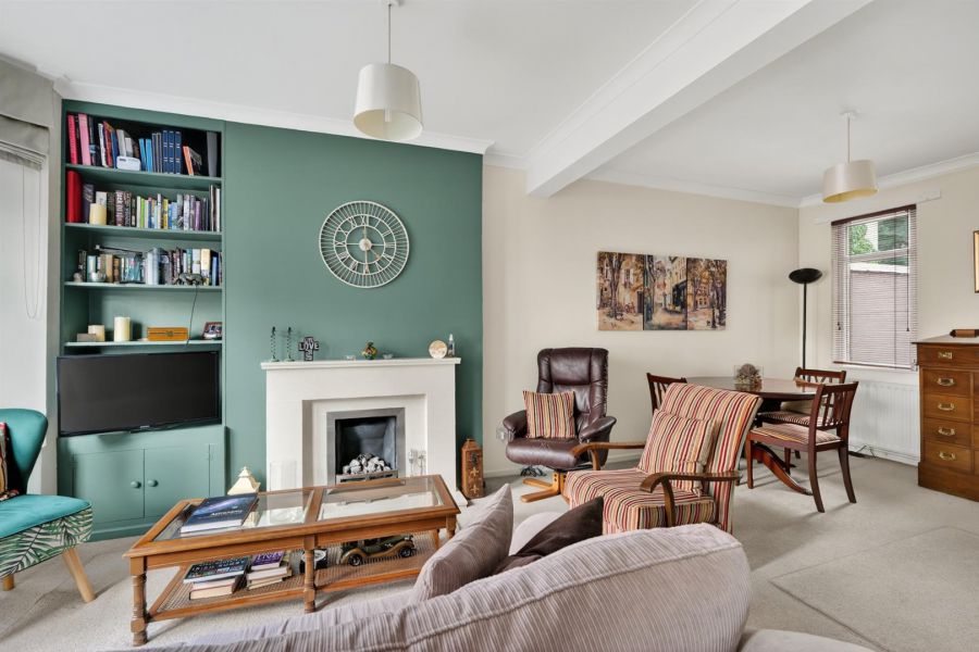 2 Marlborough Gardens