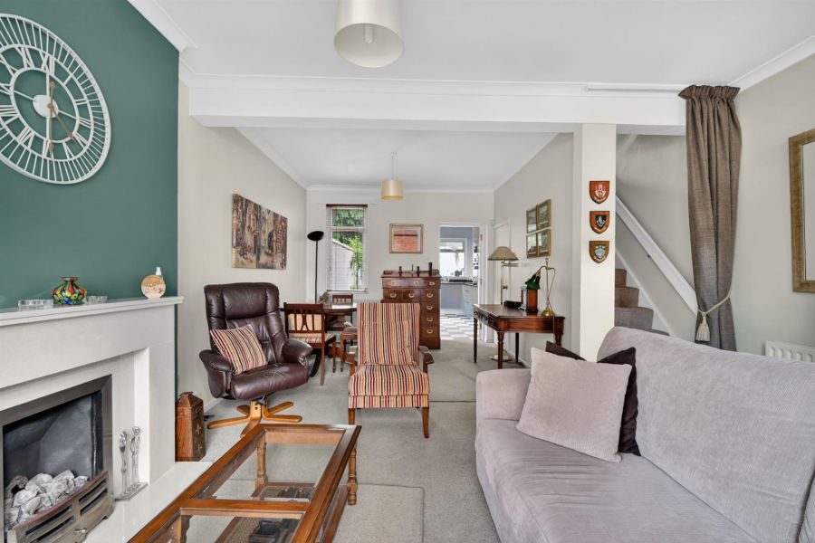 2 Marlborough Gardens