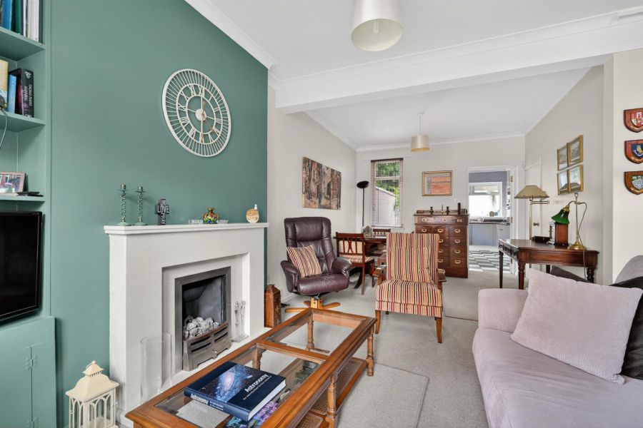 2 Marlborough Gardens