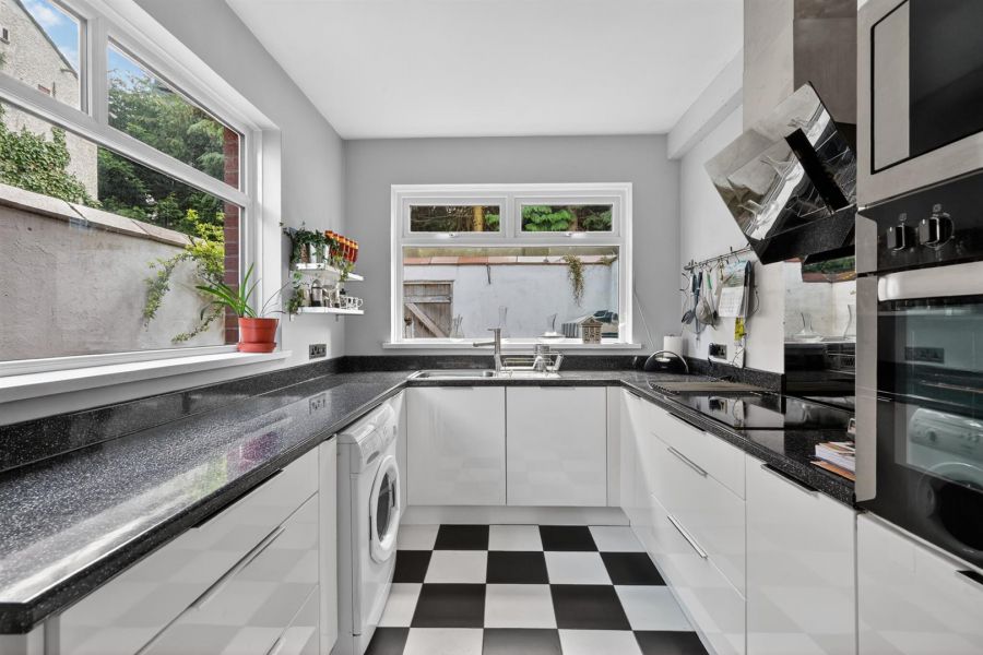 2 Marlborough Gardens