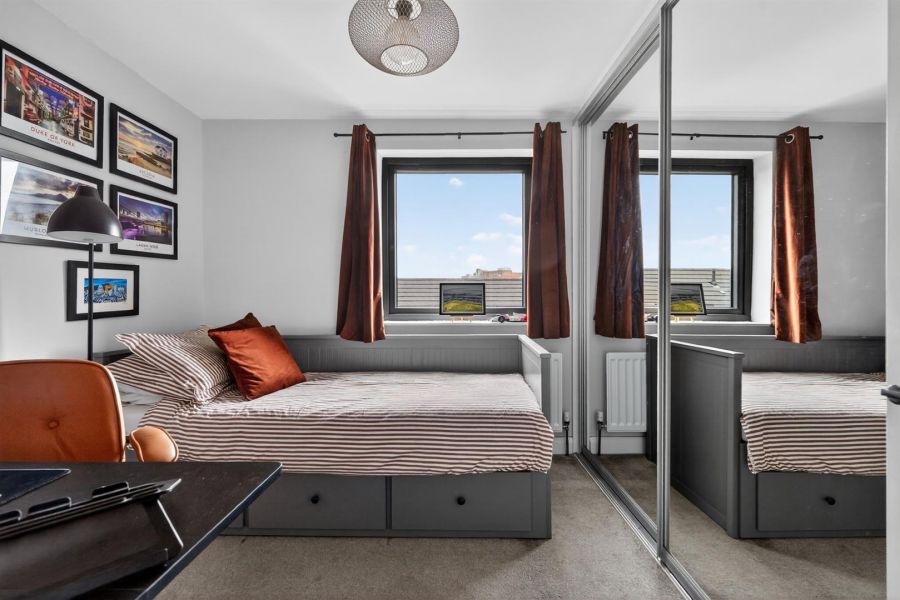 Apt 6, 1 Utility Street