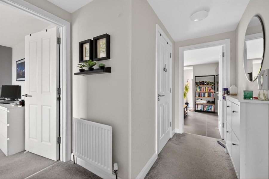Apt 6, 1 Utility Street