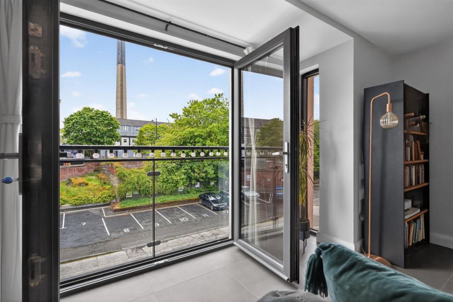 Apt 6, 1 Utility Street