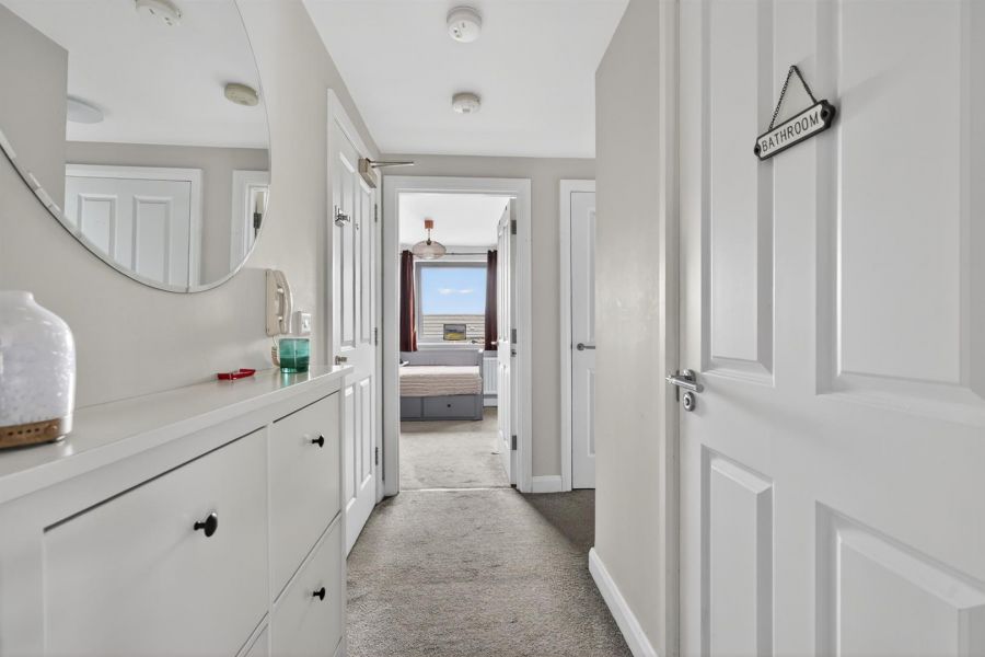 Apt 6, 1 Utility Street