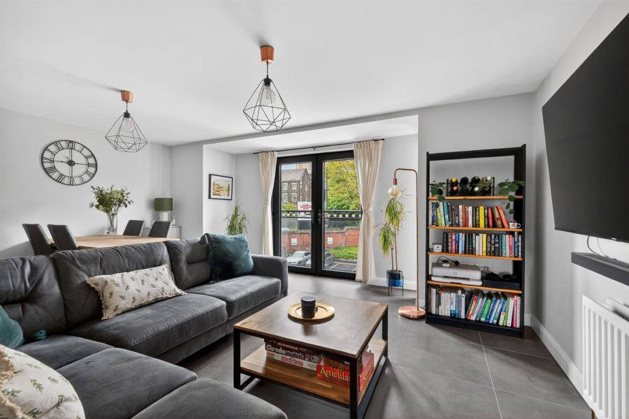Apt 6, 1 Utility Street