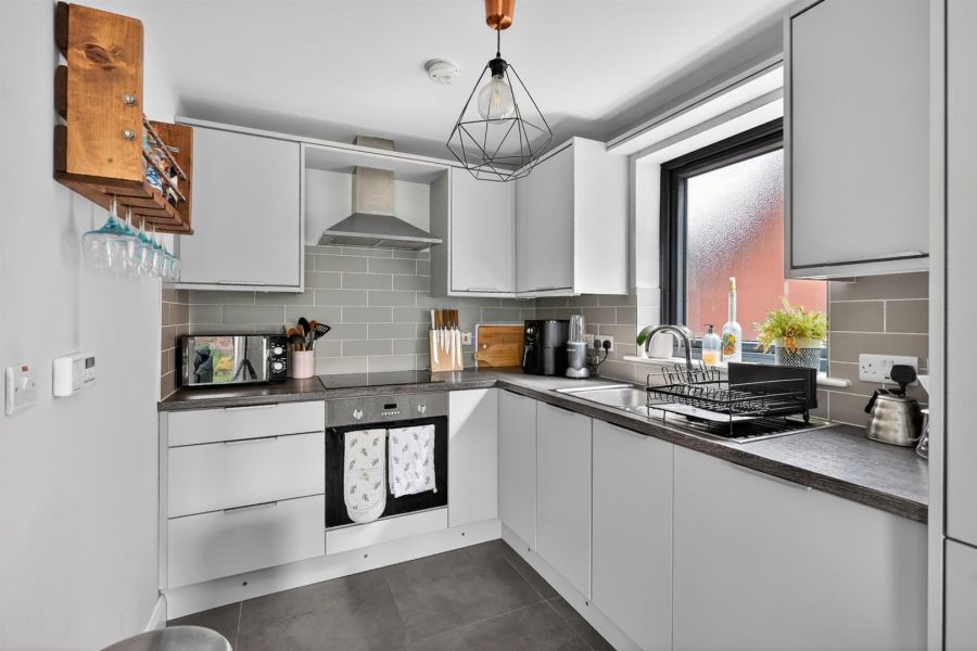 Apt 6, 1 Utility Street