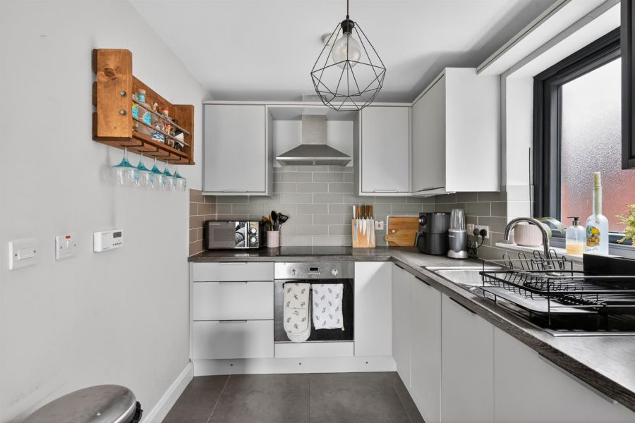 Apt 6, 1 Utility Street