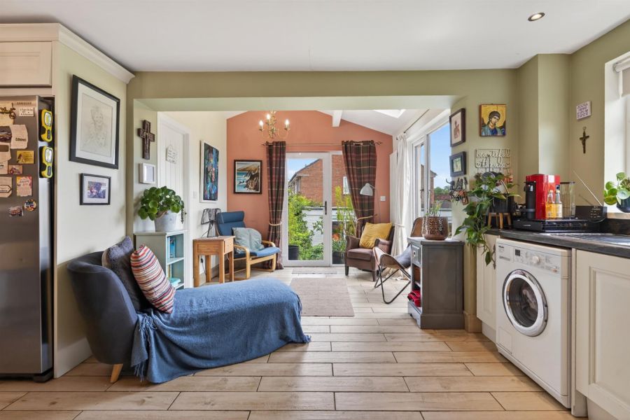 27 Glendun Park