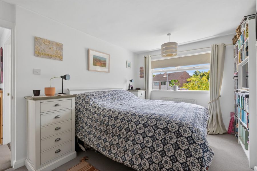 27 Glendun Park