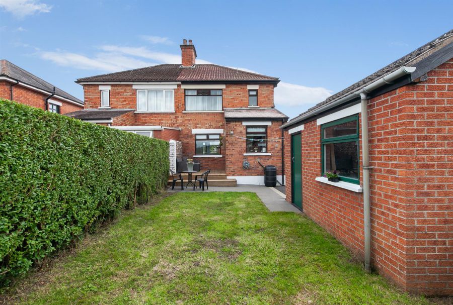 22 Locksley Gardens