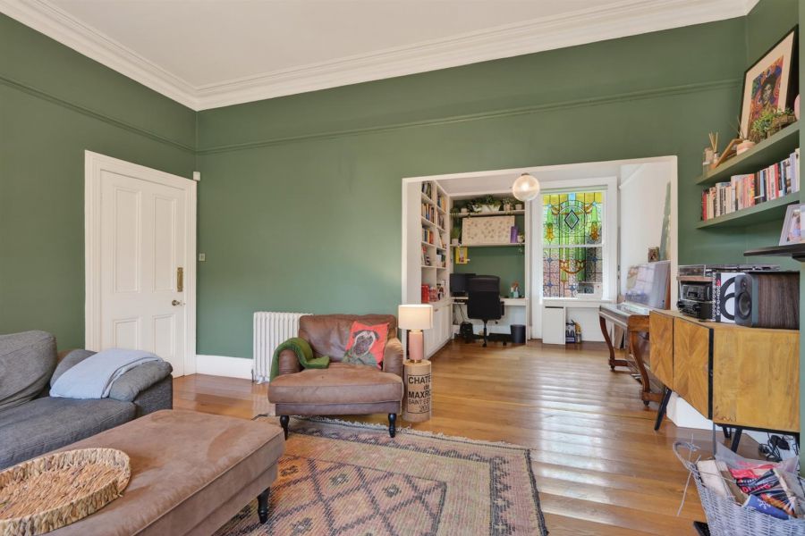 57 Myrtlefield Park