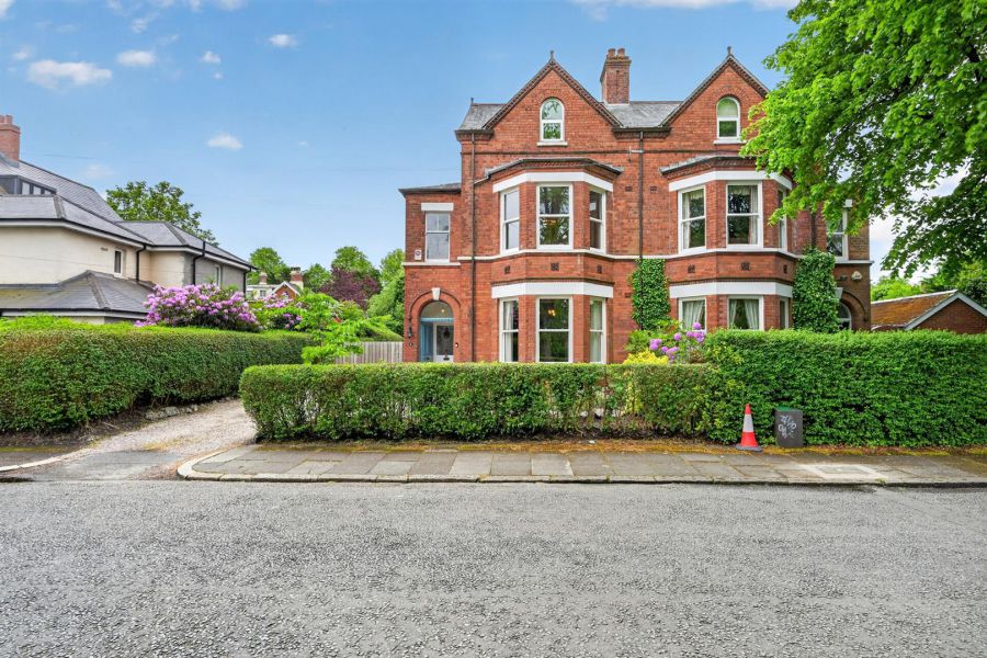 57 Myrtlefield Park