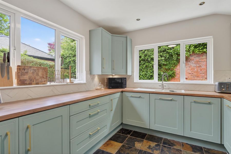 57 Myrtlefield Park