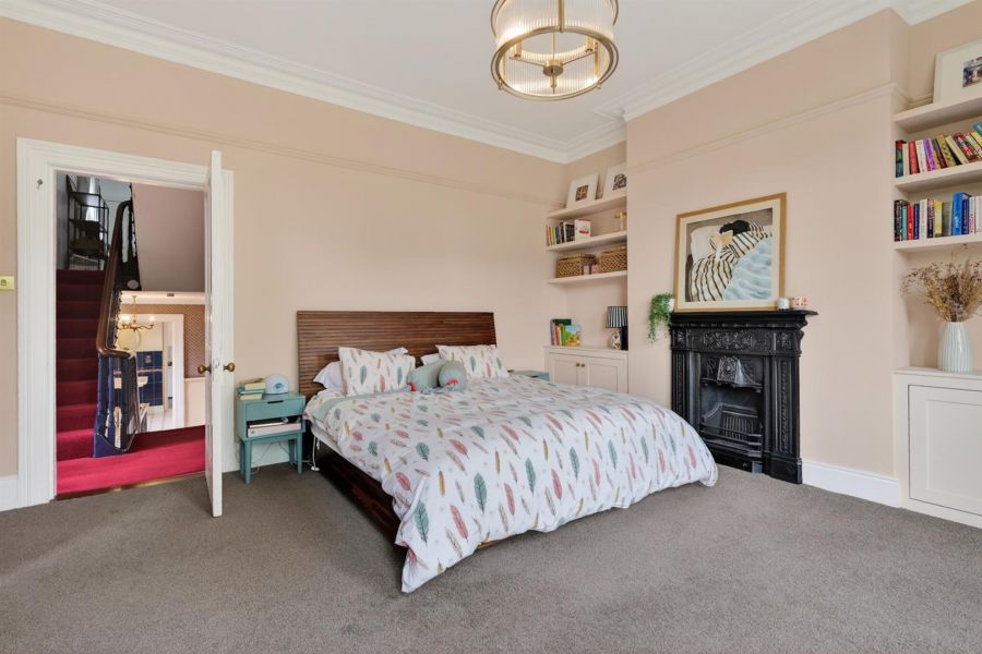 57 Myrtlefield Park