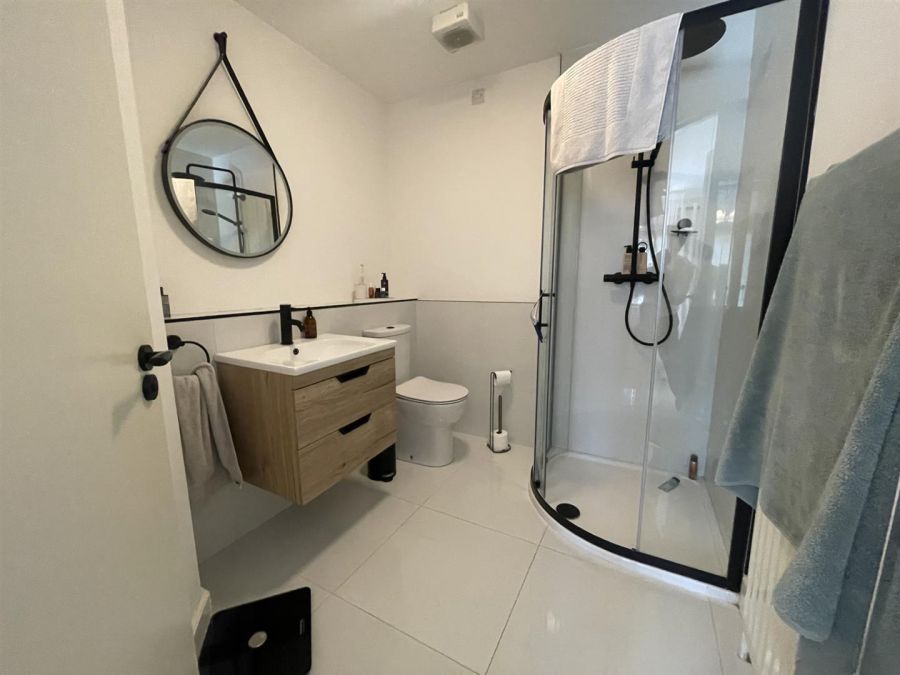 Apt 14 Danesfort