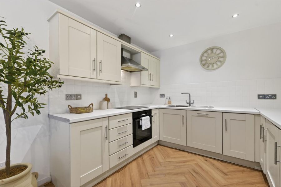 Apt 17 Park Royal 841A Lisburn Road