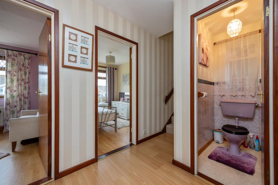 16 Glennor Crescent