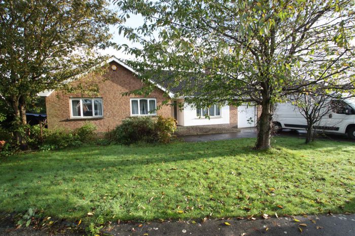 42 Kinedale Park,ballynahinch, BT24 8YS