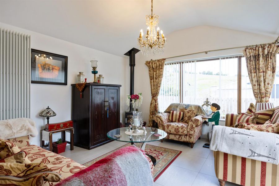 1b Rowallane Close