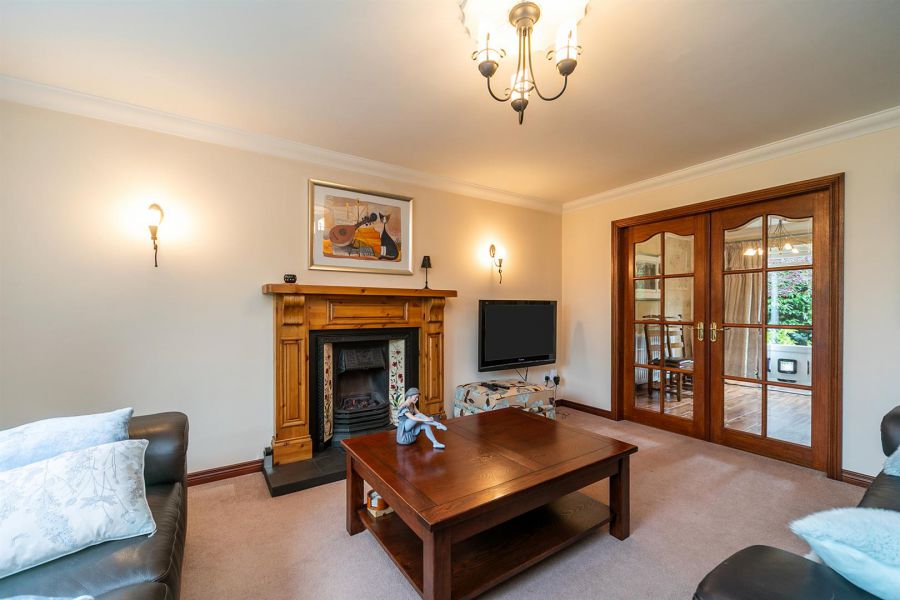 1 Willow Bank