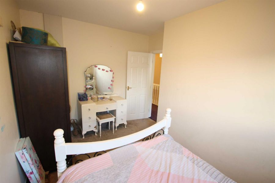12 Drum Manor