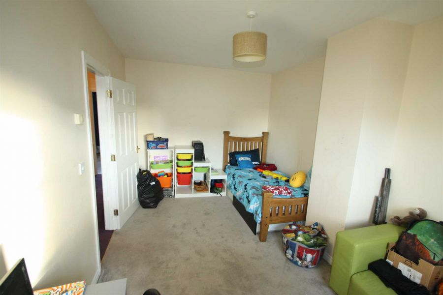 12 Drum Manor