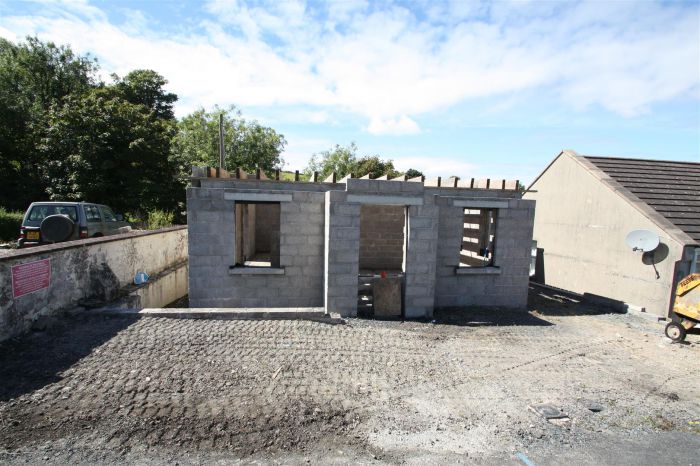 Partially Constructed, 7 Dree Hill