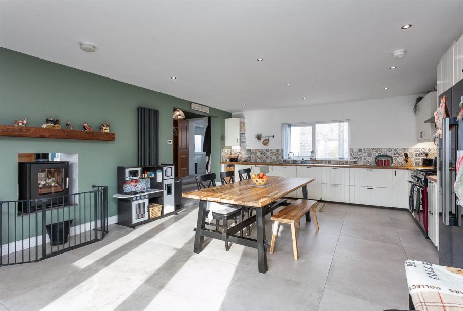 7 Glassdrumman Road