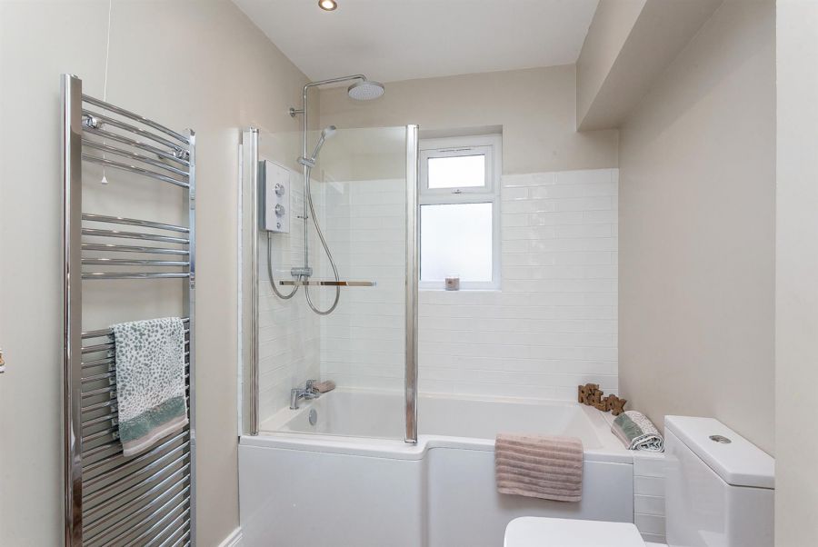 7 Glassdrumman Road