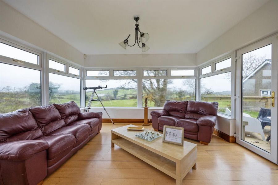 Oak Lodge, 6 Begny Road Oak Lodge, 6 Begny Road