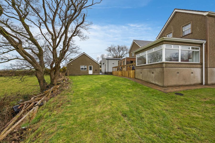 Oak Lodge, 6 Begny Road Oak Lodge, 6 Begny Road