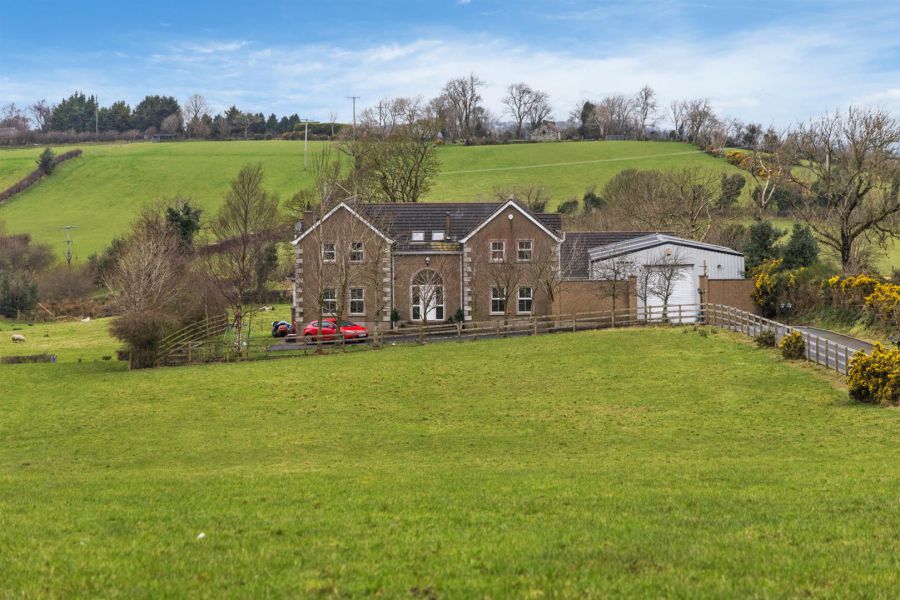 Oak Lodge, 6 Begny Road Oak Lodge, 6 Begny Road