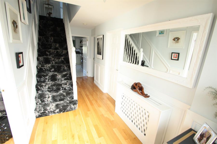12 Hawthorn Hill