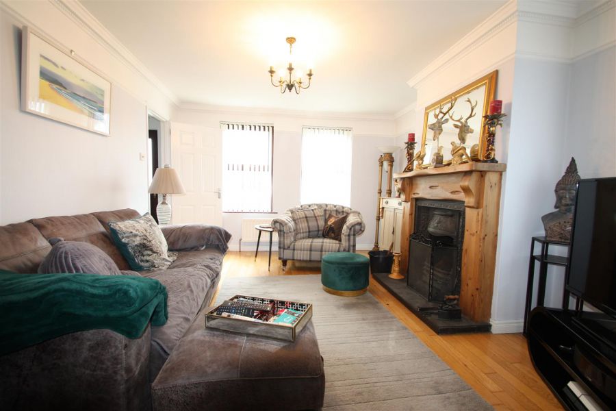 12 Hawthorn Hill