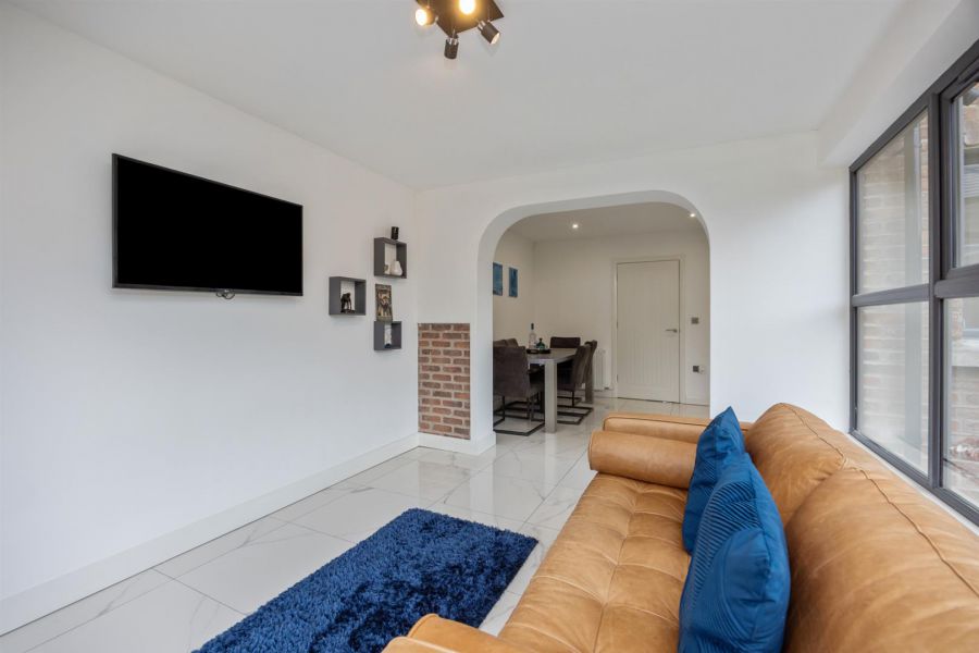 20 Edengrove Park North