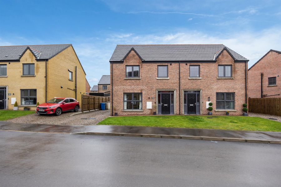 20 Edengrove Park North