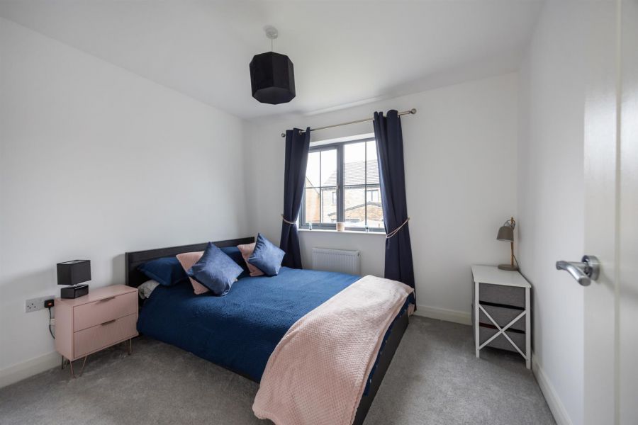 20 Edengrove Park North