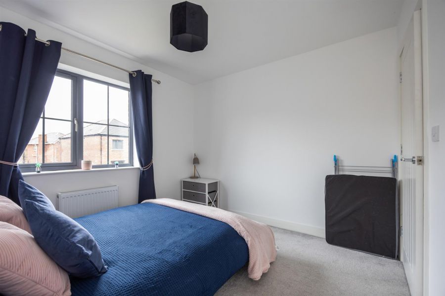 20 Edengrove Park North