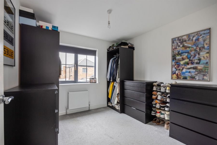 20 Edengrove Park North