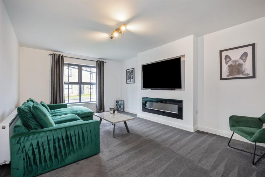 20 Edengrove Park North