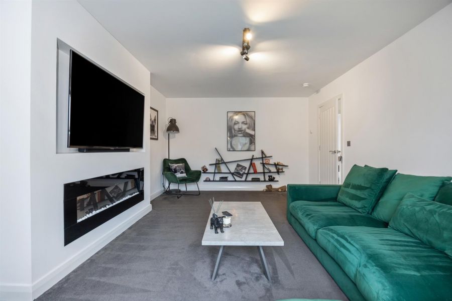 20 Edengrove Park North