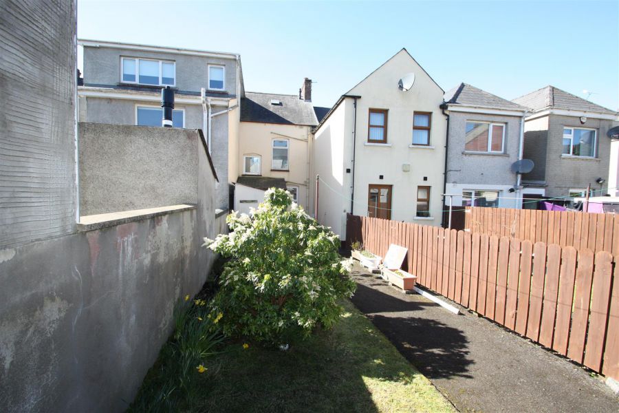 9 Belfast Road