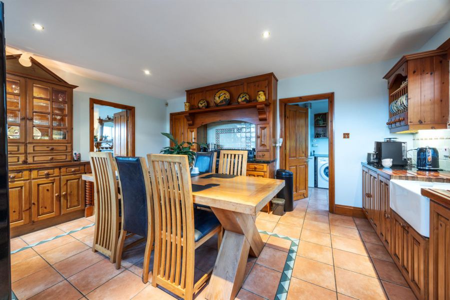 144 Thornyhill Road