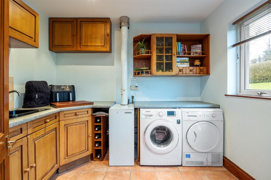 144 Thornyhill Road