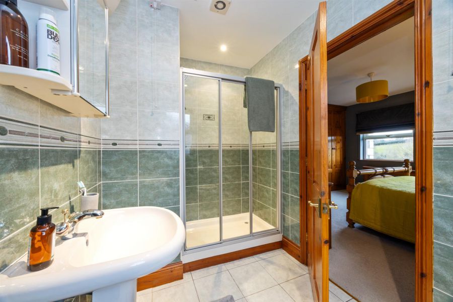 144 Thornyhill Road