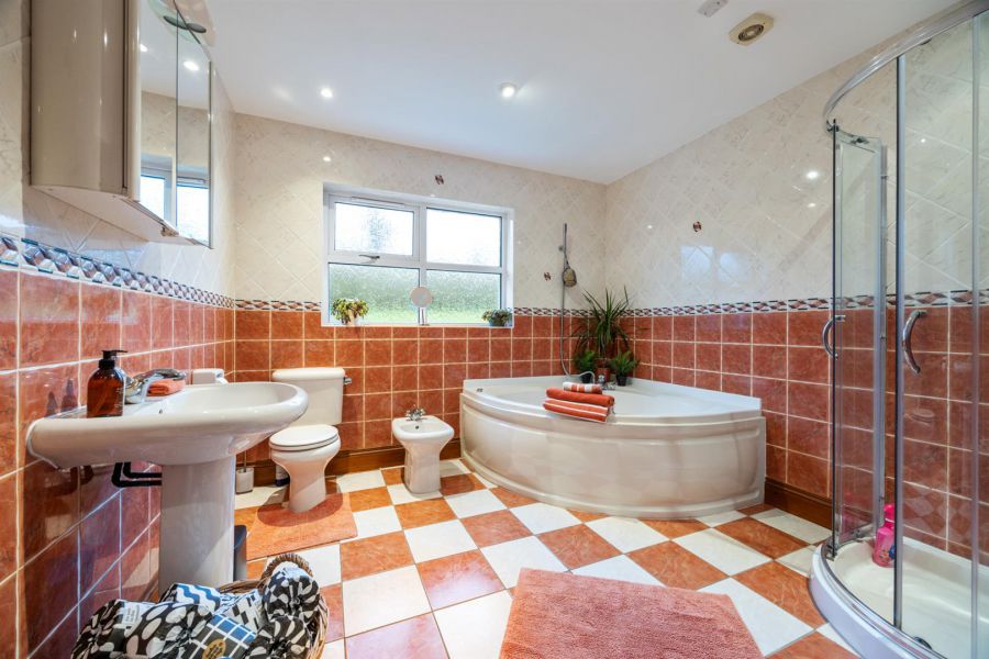 144 Thornyhill Road