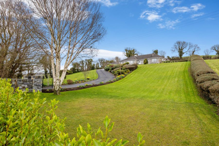 144 Thornyhill Road