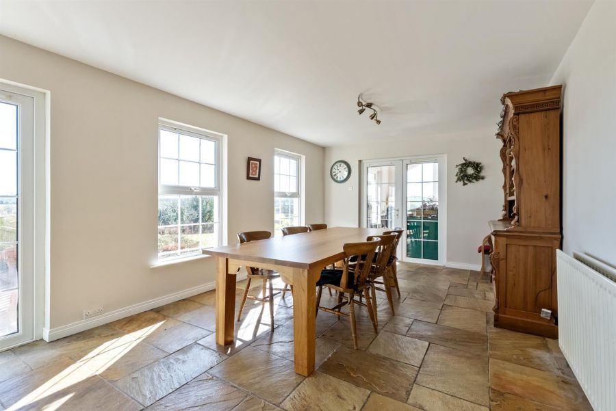 39 Cherryhill Road